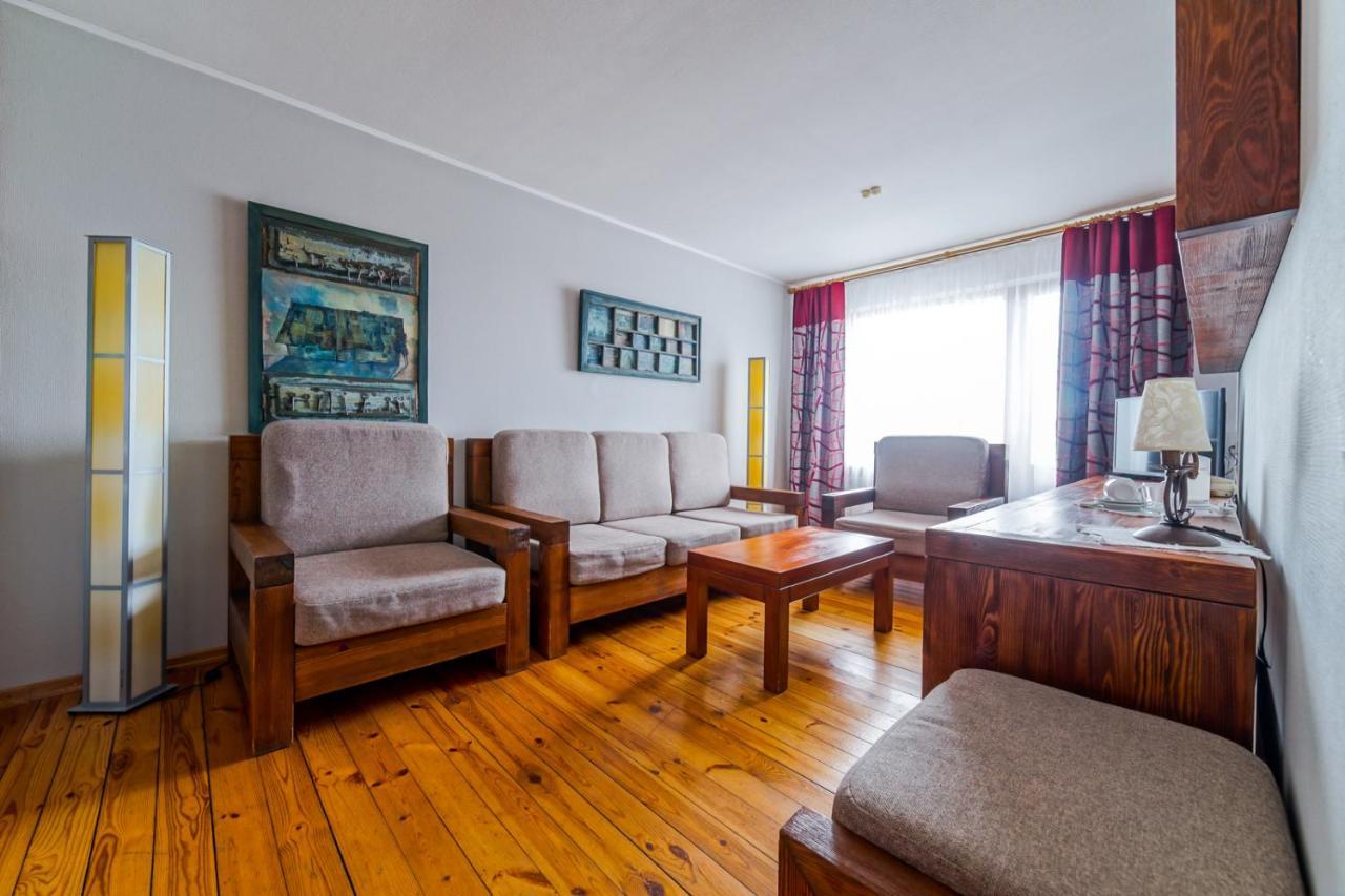 Zvezda Hotel Minsk Bagian luar foto