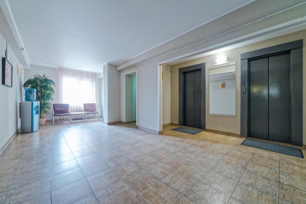 Zvezda Hotel Minsk Bagian luar foto